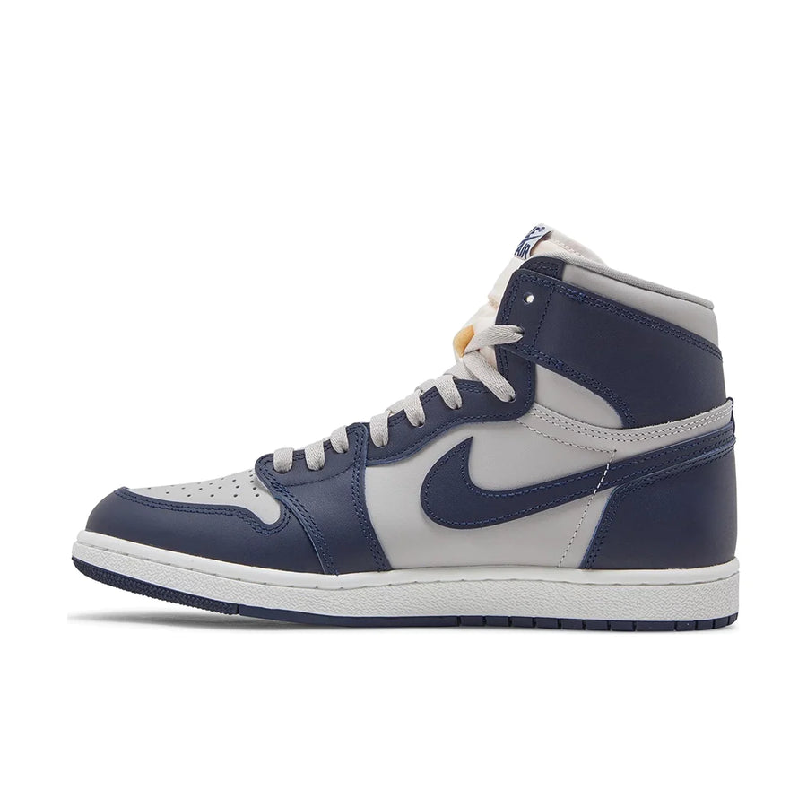 Side of the Air Jordan 1 Retro High '85 'Georgetown'  is in a college navy, summit white and tech grey colourway.