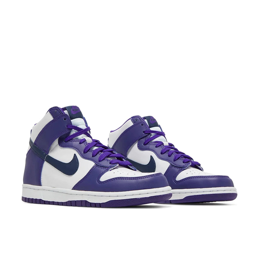 A pair of the Older Kids / Grade School Nike dunk high basketball shoes in electro purple midnight navy