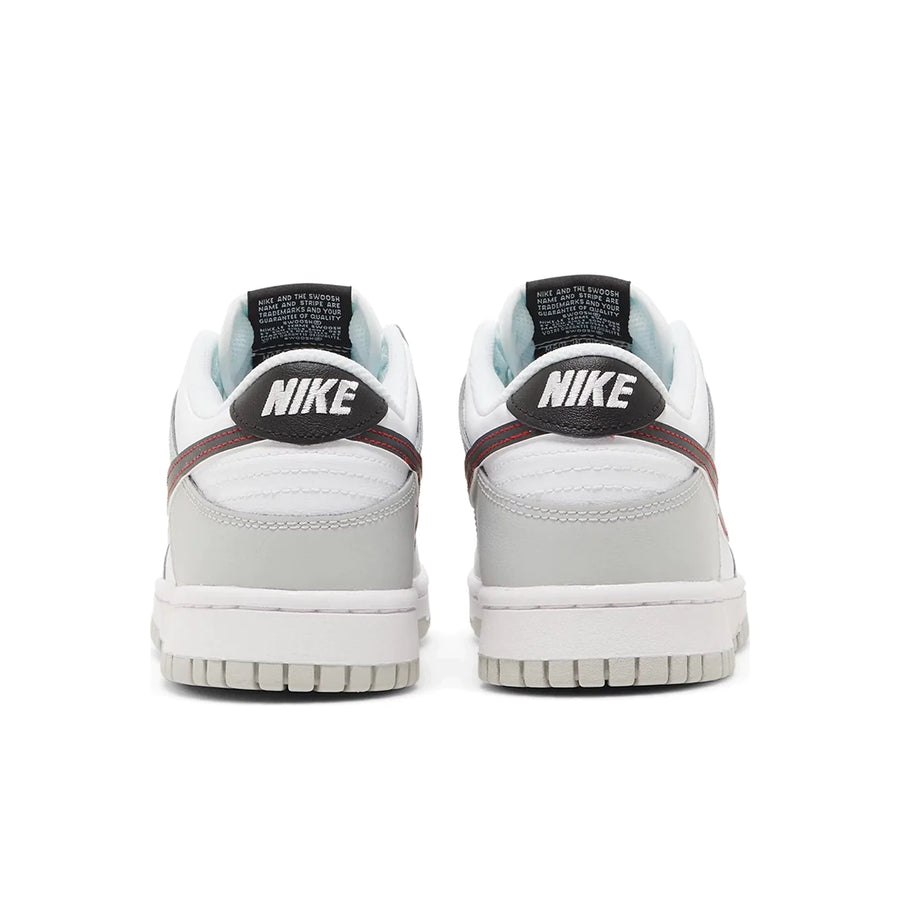 Heel of the gradeschool Nike Dunk Low SE Jackpot GS childrens sneakers in white and grey