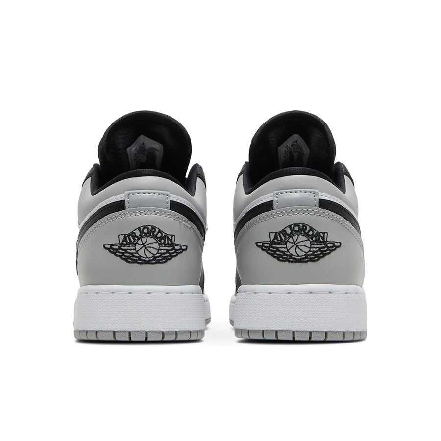 Heels of Jordan 1 Shadow Toe (GS) in black, white and grey.