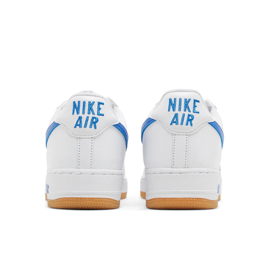 Heel of the Nike Air Force 1 07 Colour of the Month Varsity Royal Gum sneakers in white and blue