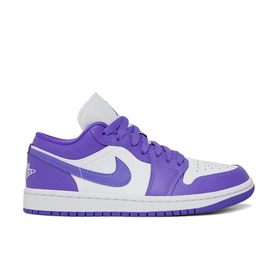Side of the women's Nike Air Jordan 1 Low sneakers in white and purple