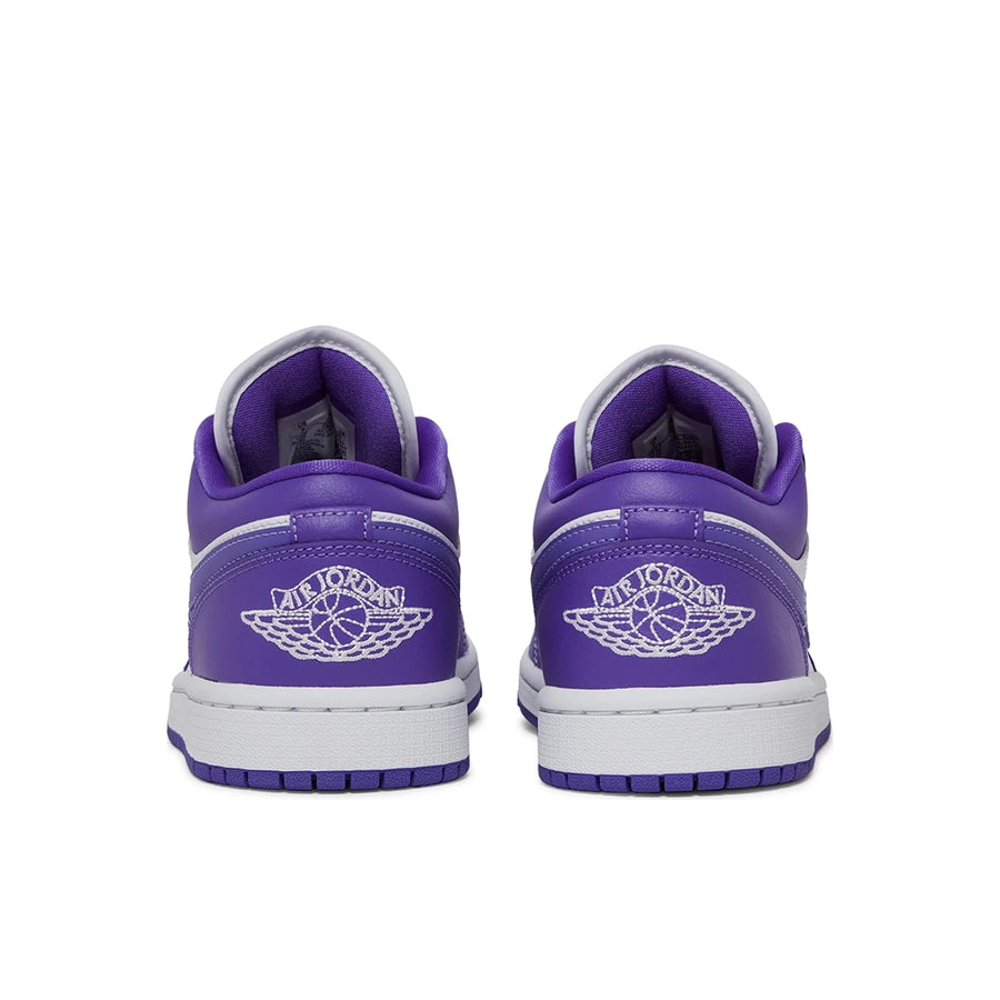 Heels of the women's Nike Air Jordan 1 Low sneakers in white and purple