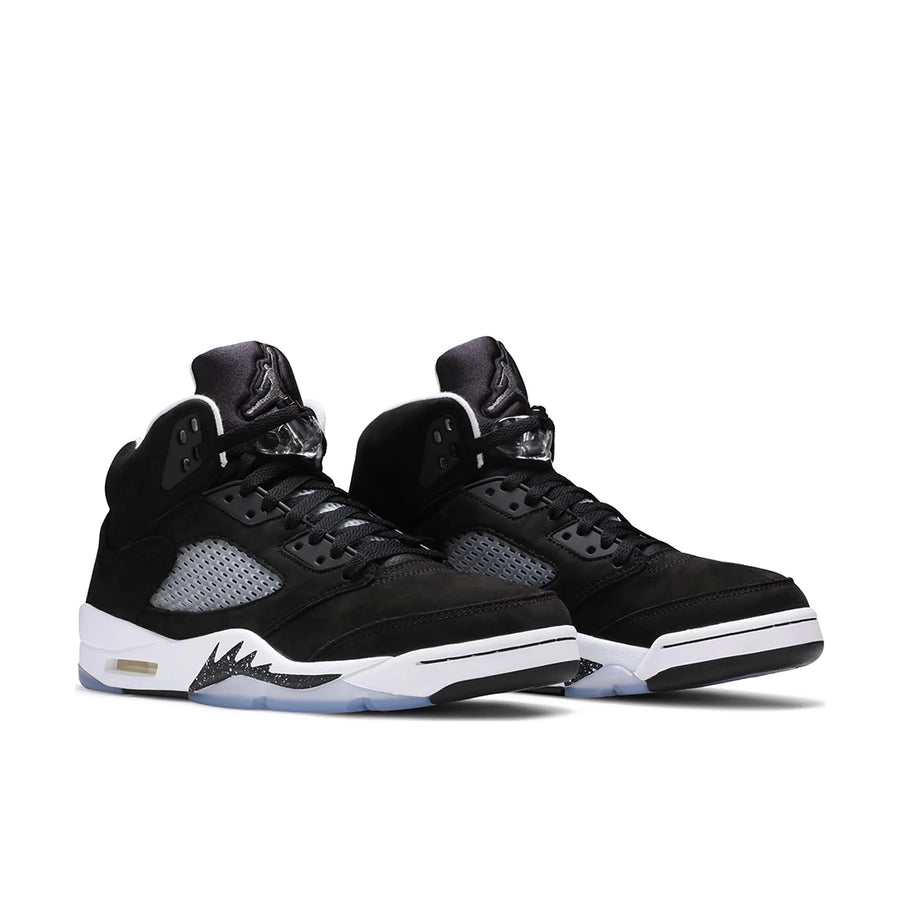 A pair of Nike Air Jordan 5 Retro Moonlight basketball shoes in black and white