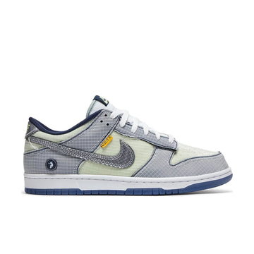 Side of the Nike Dunk Low Union Passport Pack Pistachio sneakers