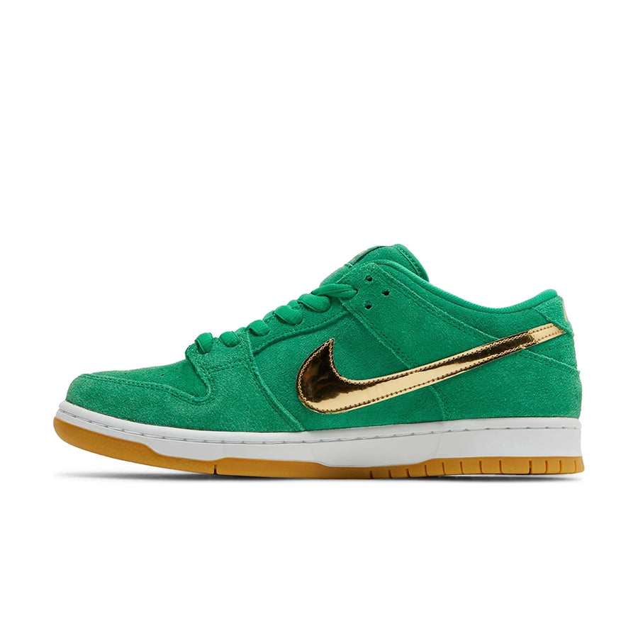 Side of the Nike sb dunk low skating shoes in a green St Patricks Day colour